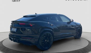 Lamborghini Urus pieno