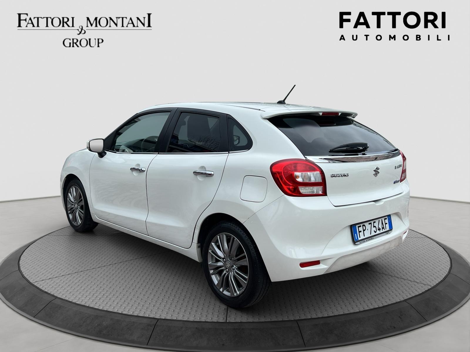 Suzuki Baleno 1.2 Hybrid B-Top